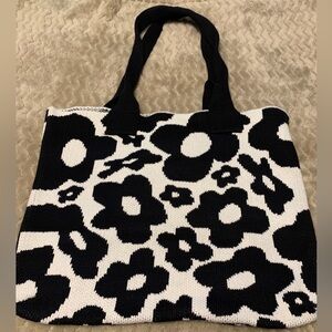 Knit tote bag